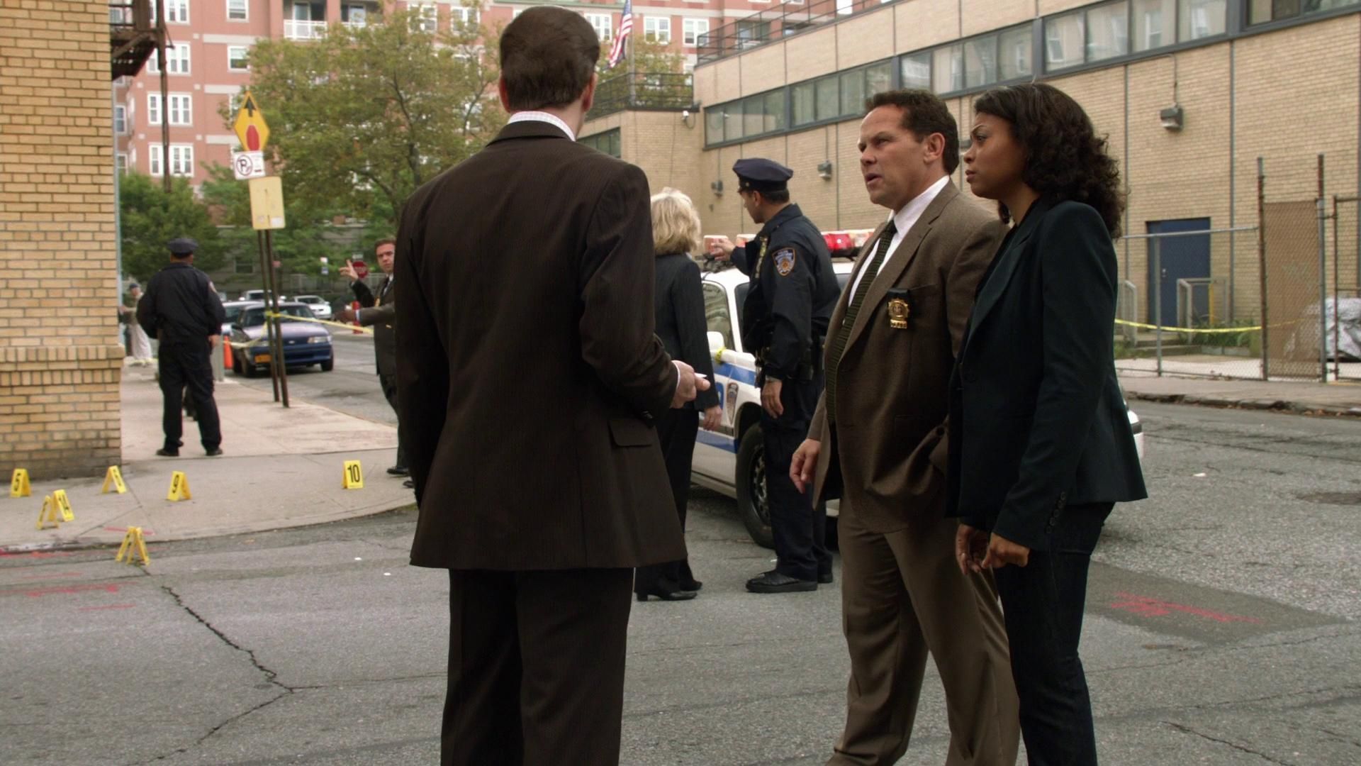 2011-PersonOfInterest-S01E07-103.jpg