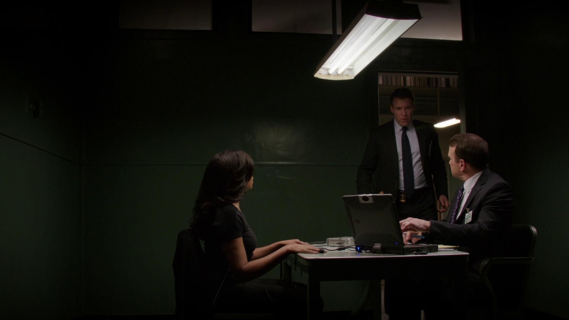 2011-PersonOfInterest-S02E15-139.jpg